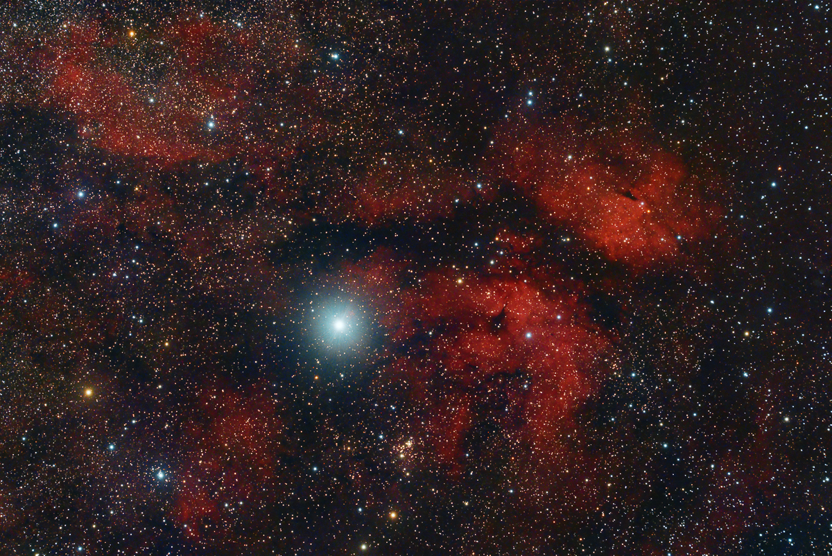 Sadr and the Gamma Cygni Nebula (IC 1318)